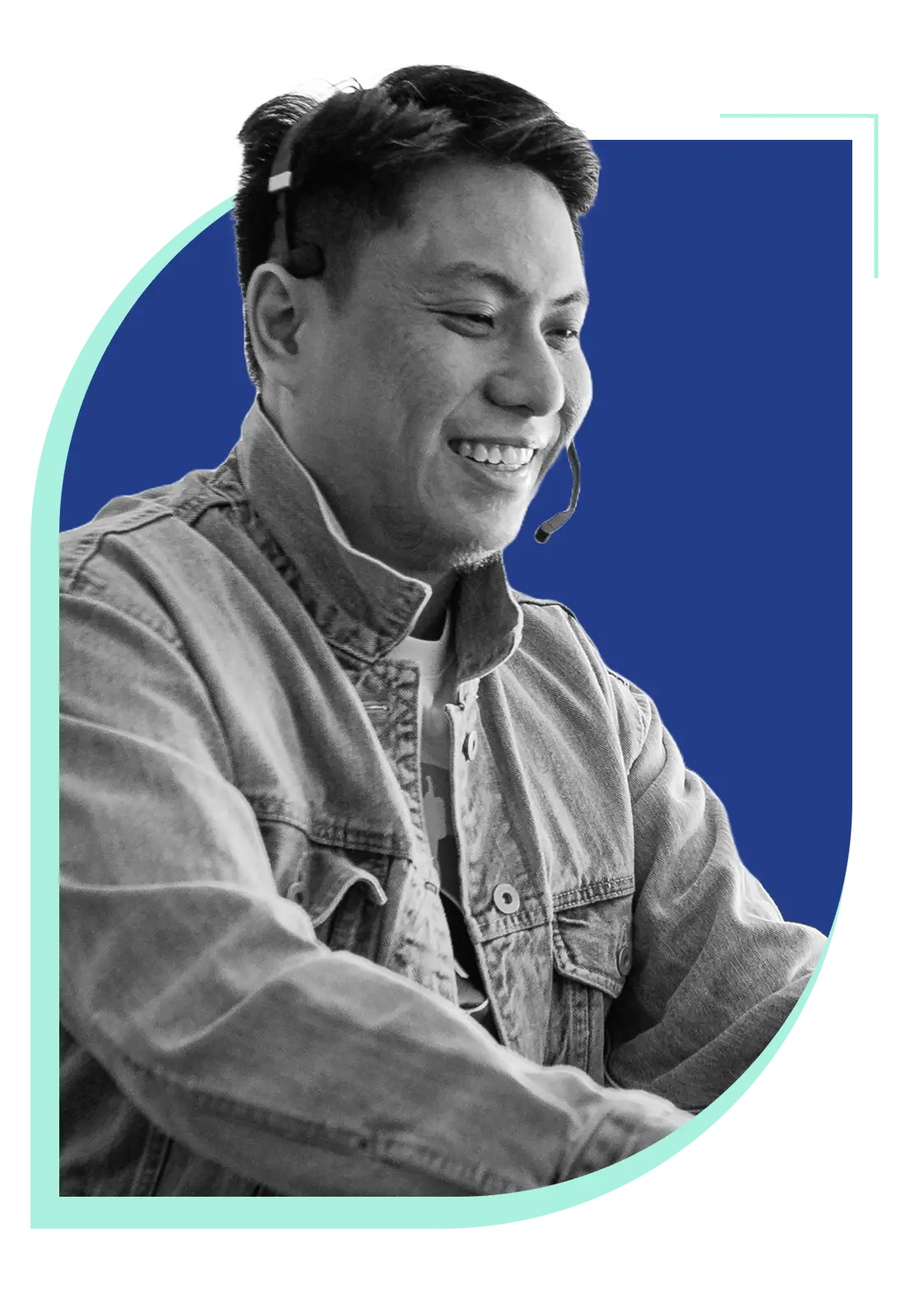 Smiling Peak Support agent wearing a headset provides assistance, representing gaming industry outsourcing services that ensure players receive reliable, 24/7 support to enhance their overall experience.